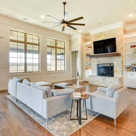 Wfh-Friendly Amarillo Home With Furnished Patio!